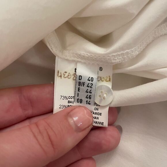 Beautiful white buttoned blouse - Picture 5 of 7